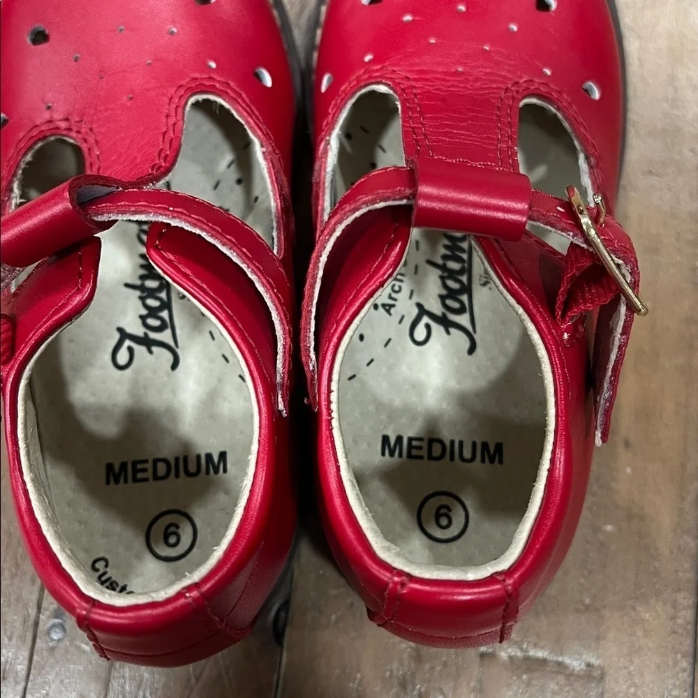 Footmates Harper leather t-bar red Mary Janes shoes girls size 6